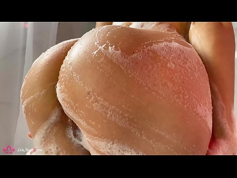 ❤️ Zeshkania masturbon pidhin me vibrator deri në orgazmë intensive në dush Porno në pornografi sq.robosexshop.ru ❌❤